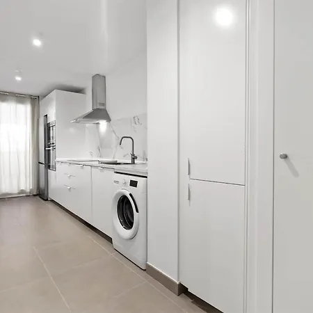 Bright 3-bedroom - Pool&comfort, *